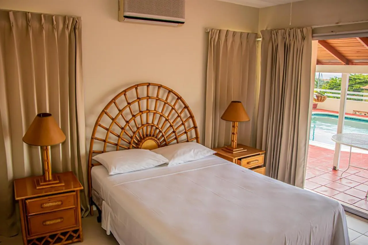 The Whytehouse Villa Бухта Монтего Гостевой дом